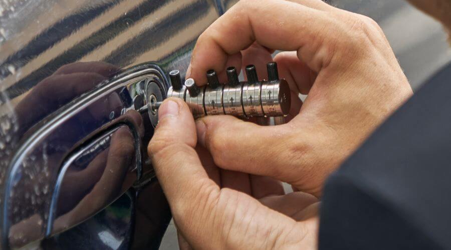 Professional New roof installation in Aviston, IL